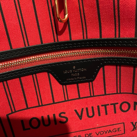 LV World Tour Neverfull MM - Picture 3 of 9